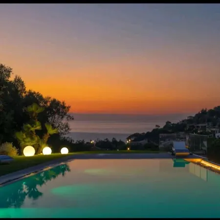 Pietro Dependance, Luxury And Relax Vila